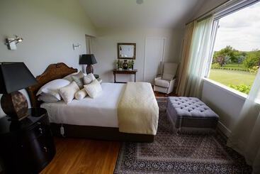 تختخواب و صبحانه Blackwood House