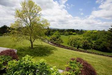 تختخواب و صبحانه Blackwood House