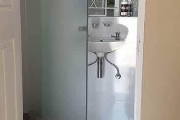 تختخواب و صبحانه Lauren Palace Guest House