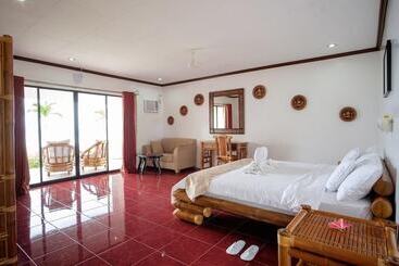 هتل Kasai Village Dive Resort