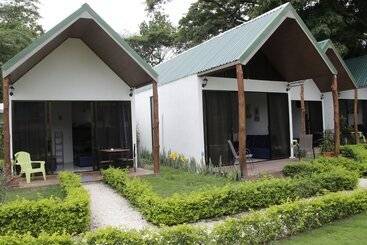 هتل Villas Cabuya Beach & Forest
