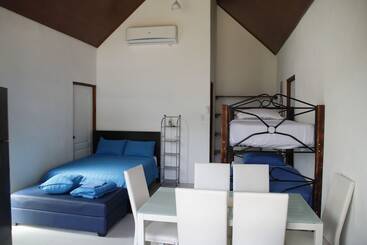 هتل Villas Cabuya Beach & Forest