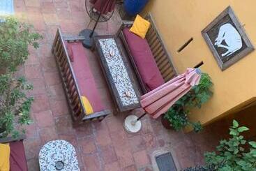 پانسیون Maison Augustin Ly
