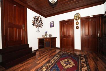 هتل Cicerone Lodge