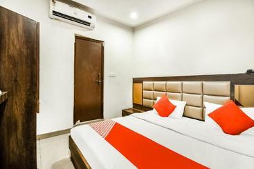 호텔 Oyo 41690  Center Point