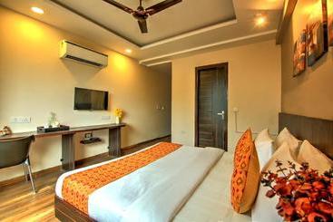 هتل Artisian Rooms