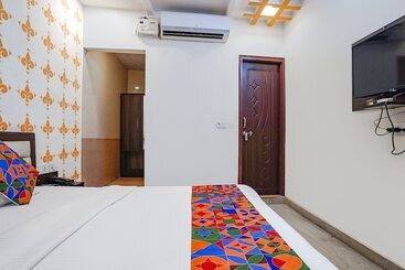 هتل Fabexpress Shree Karuna