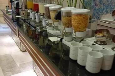 هتل Al Hidayah Towers