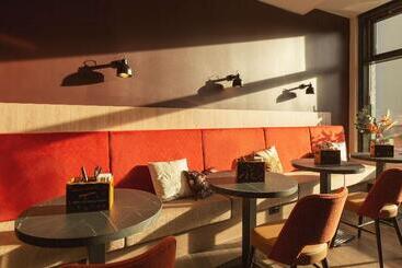 Отель Holiday Inn   The Niu, Sparrow Regensburg, An Ihg