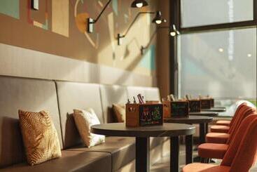 Отель Holiday Inn   The Niu, Sparrow Regensburg, An Ihg