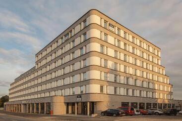 Отель Holiday Inn   The Niu, Sparrow Regensburg, An Ihg