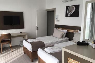 Alya Rooms