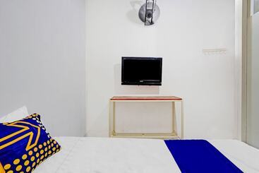 هتل Reddoorz Syariah At Bumi Eyang Enin Homestay Tasikmalaya