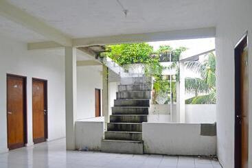 هتل Oyo 2731 Mim Guest House