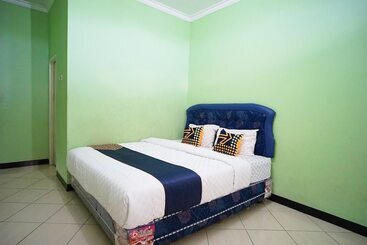 هتل Spot On 2729 Marzan Syariah Guest House