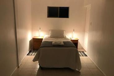 پانسیون Hostal Casa 95