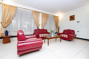 هتل Spot On 2618 Jepara Guest House
