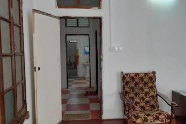 Mamdali Hostel
