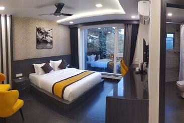 Fabhotel Prime Kzar Corporate   Nr Sealdah Station