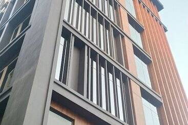 Fabhotel Prime Kzar Corporate   Nr Sealdah Station
