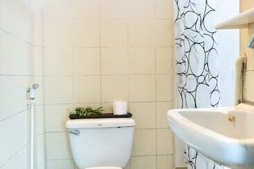 هتل Oyo Old Town Boutique Hostel