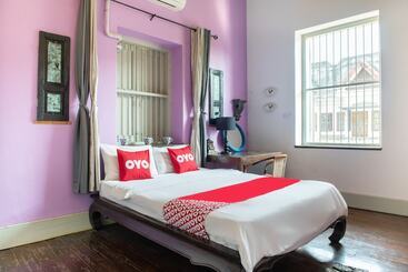 هتل Oyo Old Town Boutique Hostel