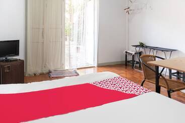 هتل Oyo Old Town Boutique Hostel