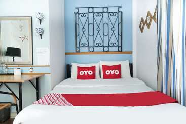 هتل Oyo Old Town Boutique Hostel