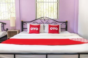 هتل Oyo Old Town Boutique Hostel