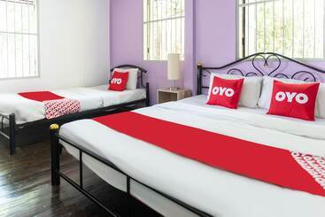 هتل Oyo Old Town Boutique Hostel