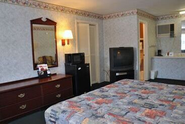 هتل Merrimac Inn & Suites