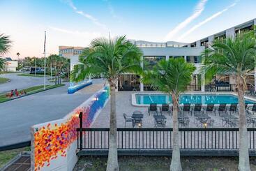 هتل Monreale Express International Drive Orlando
