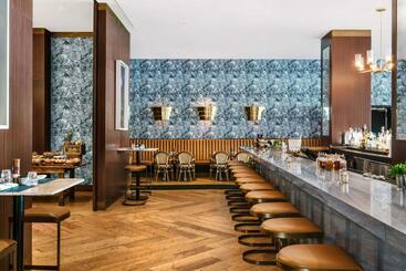 هتل Nautilus Sonesta Miami Beach