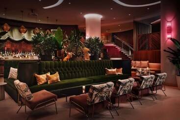 هتل Nautilus Sonesta Miami Beach