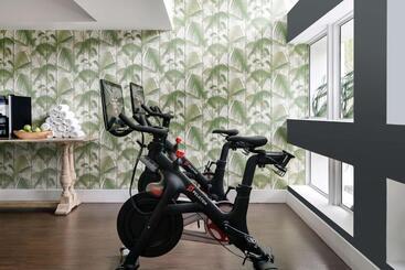 هتل Nautilus Sonesta Miami Beach