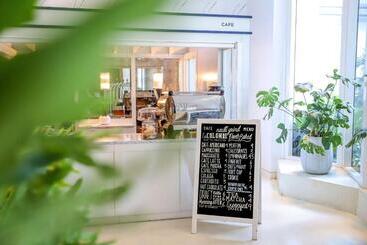 هتل Nautilus Sonesta Miami Beach