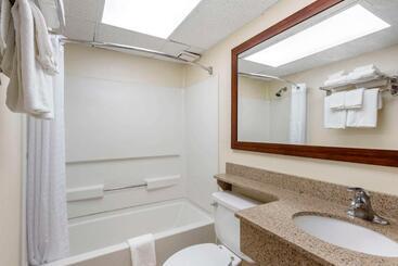 فندق Quality Inn Ocean City Beachfront