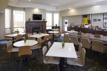 هتل Residence Inn By Marriott Atlanta Airport North/virginia Ave