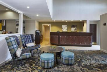 هتل Residence Inn By Marriott Atlanta Airport North/virginia Ave