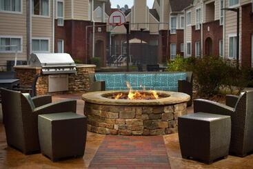 هتل Residence Inn By Marriott Atlanta Airport North/virginia Ave