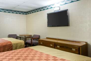 هتل Rodeway Inn