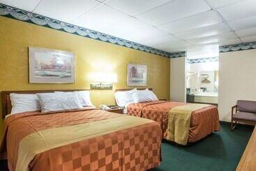 هتل Rodeway Inn
