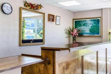 هتل Rodeway Inn