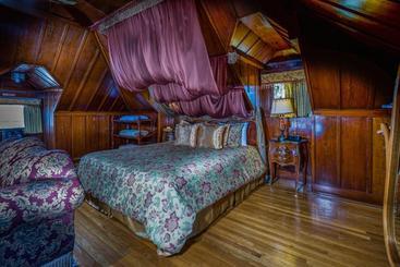 هتل Rose Garden Inn