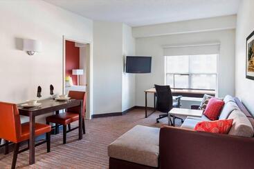 Residence Inn By Marriott Bloomington By Mall Of America