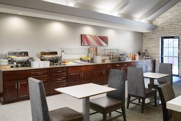 Residence Inn Dallas Addison/quorum Drive