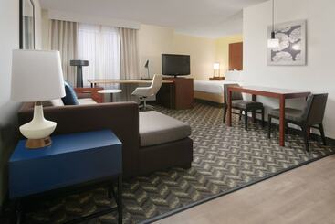 Residence Inn Dallas Addison/quorum Drive