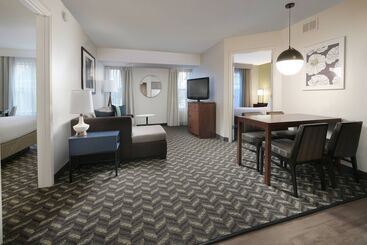 Residence Inn Dallas Addison/quorum Drive