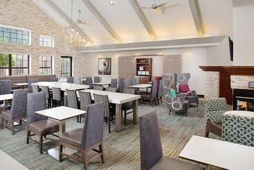 Residence Inn Dallas Addison/quorum Drive