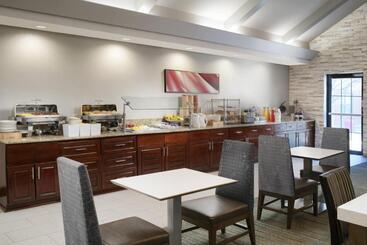 Residence Inn Dallas Addison/quorum Drive